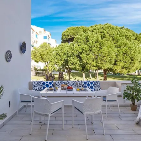 Vista Piscina Y Gran Terraza Ref Cadiz 111 Marbella