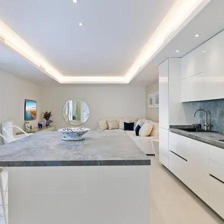 Vista Piscina Y Gran Terraza Ref Cadiz 111 Marbella