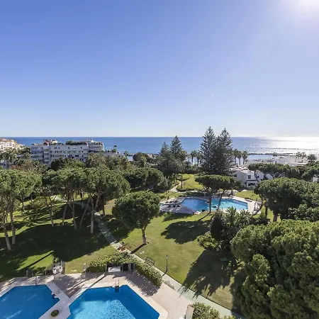 Vista Piscina Y Gran Terraza Ref Cadiz 111 Apartamento Marbella
