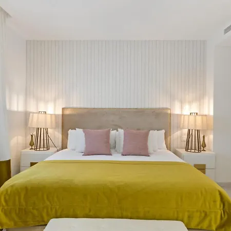 Vista Piscina Y Gran Terraza Ref Cadiz 111 Marbella